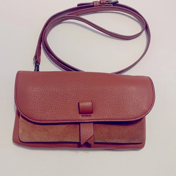 LUCKY BRAND CROSSBODY BAG - Picture 1 of 9